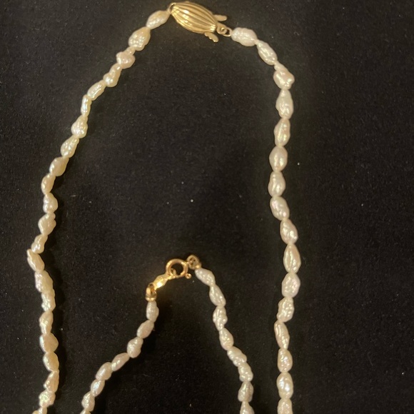 Authentic pearl set 14k clasp - Picture 2 of 2